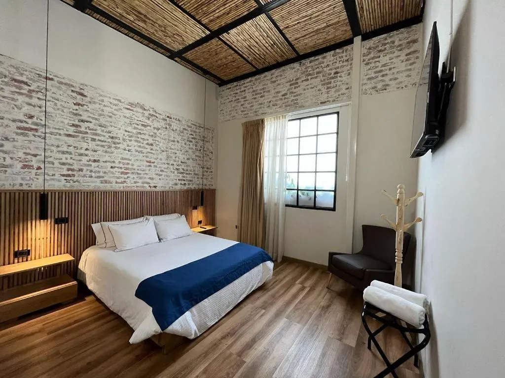 Casa 121, Calle 121 No 7-18 Bogota Colombia